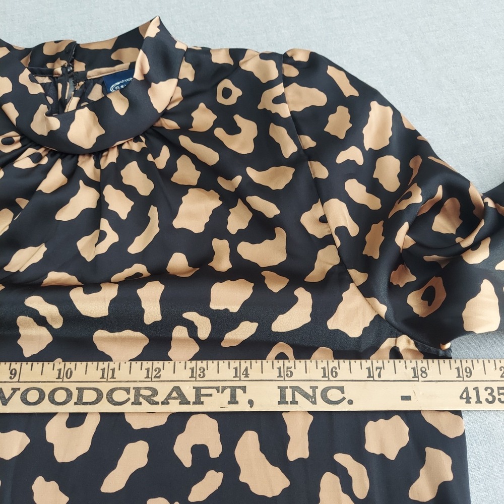 Womens M Animal Print Blouse Mock Neck Ruched‎ Sleeve Top Structured Office Chic - Picture 16 of 16